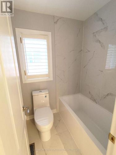 53 Larkmead Crescent, Markham, ON - Indoor Photo Showing Bathroom