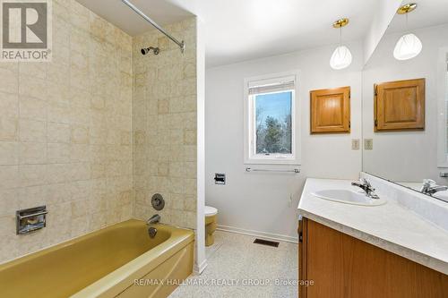 500 Foxview Place, Ottawa, ON - Indoor Photo Showing Bathroom
