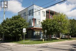 3 CLAREMONT DRIVE  Ottawa, ON K1K 4J6