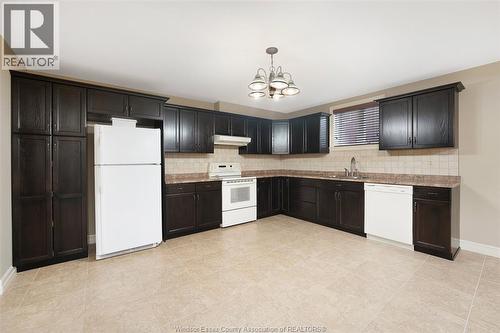 199 Ellison, Leamington, ON - Indoor Photo Showing Kitchen