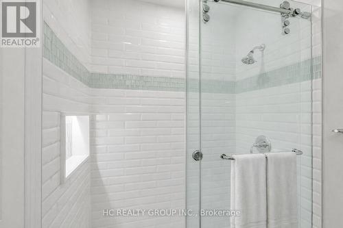 Th6 - 225 South Park Road, Markham, ON - Indoor Photo Showing Bathroom