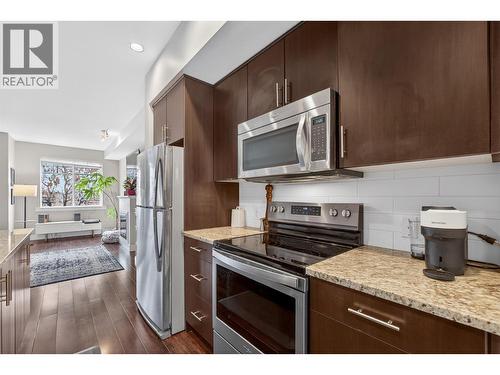 433 Mccarren Avenue Unit# 9, Kelowna, BC - Indoor Photo Showing Kitchen With Stainless Steel Kitchen