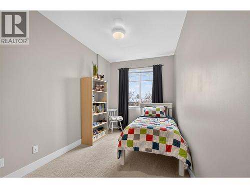 433 Mccarren Avenue Unit# 9, Kelowna, BC - Indoor Photo Showing Bedroom