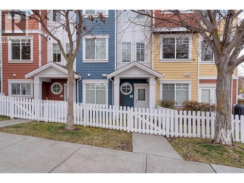 433 Mccarren Avenue Unit# 9, Kelowna, BC - Outdoor With Facade