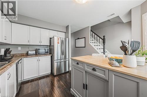 266 Limeridge Road E Unit# 3, Hamilton, ON - Indoor Photo Showing Kitchen With Stainless Steel Kitchen