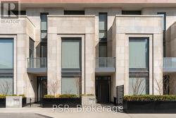 TH12 - 33 FREDERICK TODD WAY  Toronto, ON M4G 0C9