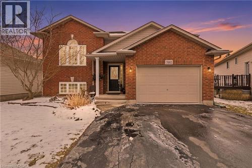 7852 CHARNWOOD Avenue  Niagara Falls, ON L2H 3E2