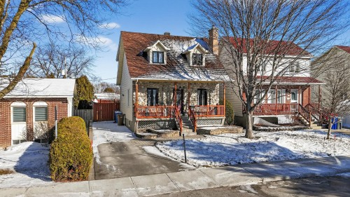 8615 Rue Romain  Laval (Saint-François), QC H7A 3K2