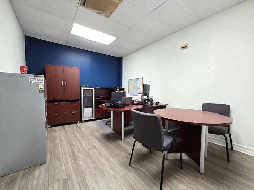 Bureau - 3675 Boul. De La Grande-Allée, Boisbriand, QC - Indoor