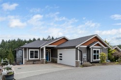 916 Hanington Rd  Ladysmith, BC V9G 0A4