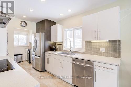 Gorgeous Kitchen with Extended Pantry / Bar Space - 39 Turtle Path, Ramara, ON - Indoor Photo Showing Kitchen With Upgraded Kitchen