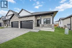 100 ANISE LANE Unit# 104  Sarnia, ON N7S 0B3