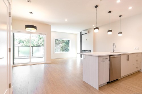 205-924 Jenkins Ave  Langford, BC V9B 2N7