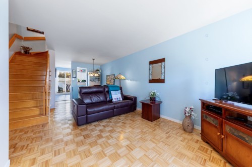 Overall view - 295 Rue De Montmartre, Saint-Jean-Sur-Richelieu, QC - Indoor Photo Showing Living Room