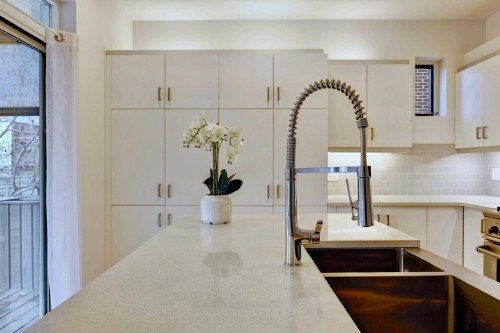 Cuisine - 5576 Av. Wilderton, Montréal (Côte-Des-Neiges/Notre-Dame-De-Grâce), QC - Indoor Photo Showing Kitchen With Double Sink