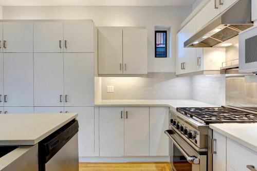 Cuisine - 5576 Av. Wilderton, Montréal (Côte-Des-Neiges/Notre-Dame-De-Grâce), QC - Indoor Photo Showing Kitchen With Upgraded Kitchen