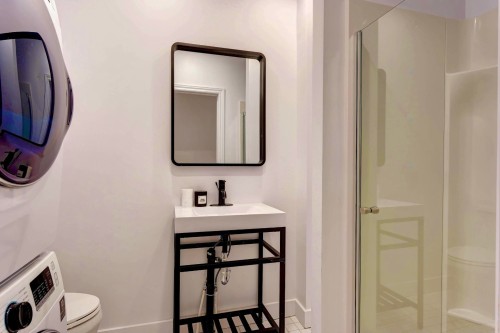 Salle de bains - 5576 Av. Wilderton, Montréal (Côte-Des-Neiges/Notre-Dame-De-Grâce), QC - Indoor Photo Showing Bathroom