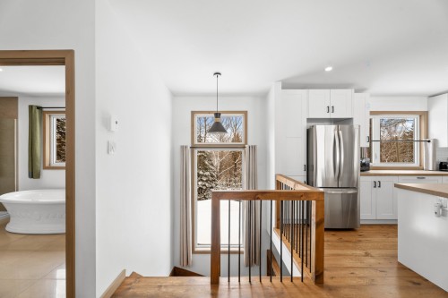 Staircase - 1500 10E Rang, Val-David, QC - Indoor Photo Showing Kitchen