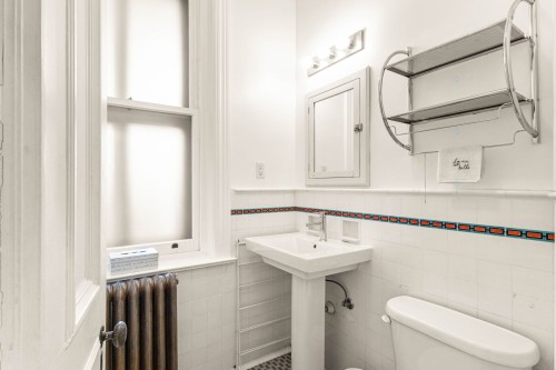 Bathroom - 2-906 Rue Cherrier, Montréal (Le Plateau-Mont-Royal), QC - Indoor Photo Showing Bathroom