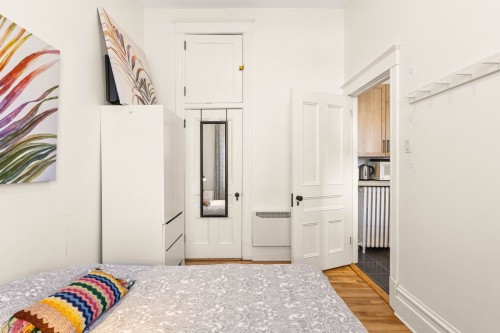 Bedroom - 2-906 Rue Cherrier, Montréal (Le Plateau-Mont-Royal), QC - Indoor Photo Showing Bedroom