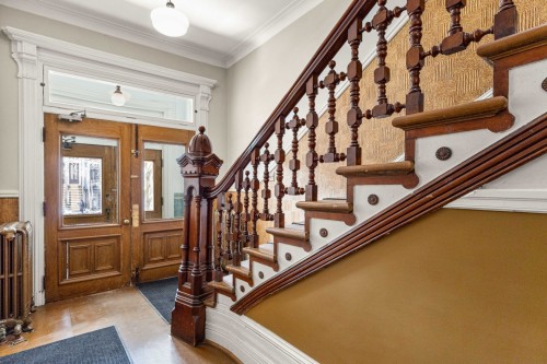 Mud Room - 2-906 Rue Cherrier, Montréal (Le Plateau-Mont-Royal), QC - Indoor Photo Showing Other Room