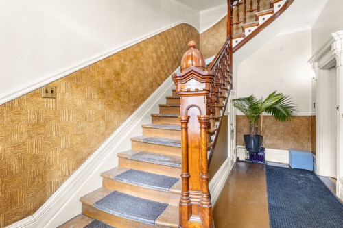 Mud Room - 2-906 Rue Cherrier, Montréal (Le Plateau-Mont-Royal), QC - Indoor Photo Showing Other Room