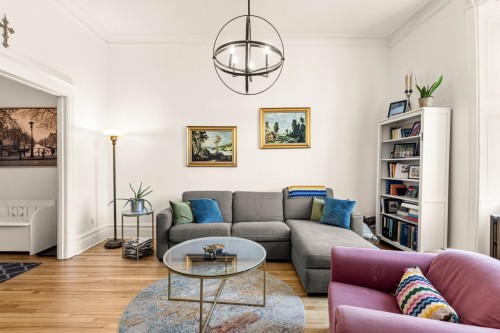 Living Room - 2-906 Rue Cherrier, Montréal (Le Plateau-Mont-Royal), QC - Indoor Photo Showing Living Room