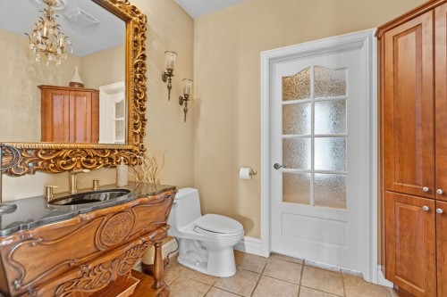 Powder room - 1185 Rue St-Andrews, Mascouche, QC - Indoor Photo Showing Bathroom