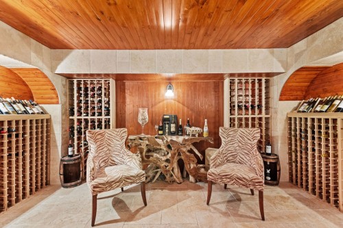 Wine Cellar - 1185 Rue St-Andrews, Mascouche, QC - Indoor