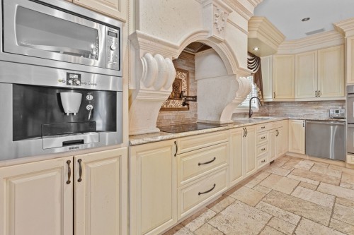 Kitchen - 1185 Rue St-Andrews, Mascouche, QC - Indoor Photo Showing Kitchen