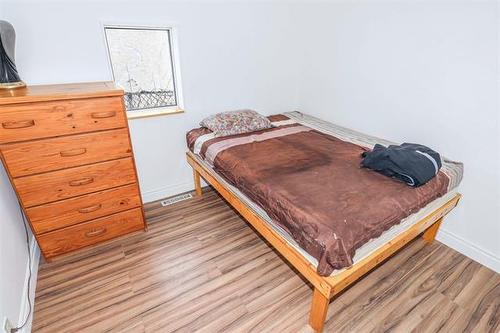 1897 Bannatyne Ave, Winnipeg, MB 