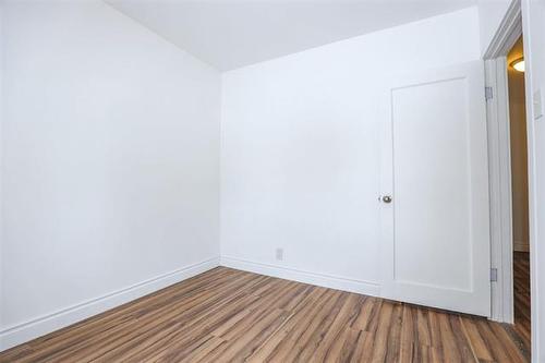 1897 Bannatyne Ave, Winnipeg, MB 