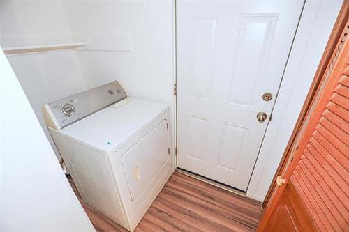 1897 Bannatyne Ave, Winnipeg, MB 