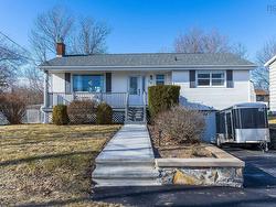 56 Ellenvale Avenue  Dartmouth, NS B2W 2W5