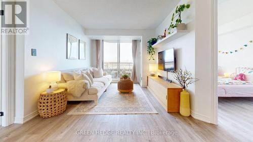 901 - 1700 EGLINTON AVENUE E  Toronto, ON M4A 2X4