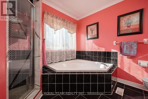 2 Sandway Crescent, Vaughan, ON - Indoor Photo Showing Bathroom