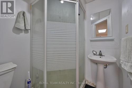 2 Sandway Crescent, Vaughan, ON - Indoor Photo Showing Bathroom