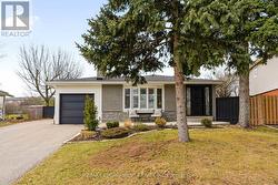 688 MULLIN WAY  Burlington, ON L7L 4J7