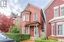 21 OXFORD STREET Hamilton, ON L8R 2W9