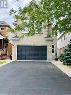 27 FEATHERTOP LANE Brampton, ON L6R 1W9