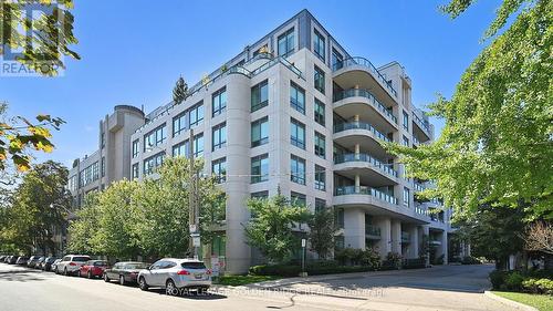 224 - 377 MADISON AVENUE  Toronto, ON M4V 3E1