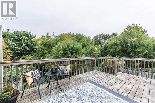 1896 Woodgate Court, Oshawa, ON - Outdoor