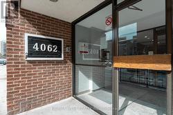 612 - 4062 LAWRENCE AVENUE E  Toronto, ON M1E 4V5