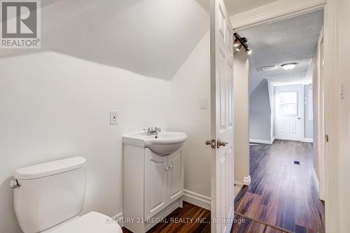 184 Maplewood Avenue, Hamilton, ON - Indoor Photo Showing Bathroom