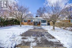 73 BERKINSHAW CRESCENT  Toronto, ON M3B 2T1