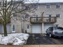 19 - 1155 PARAMOUNT DRIVE  Hamilton (Stoney Creek Mountain), ON L8J 2N3