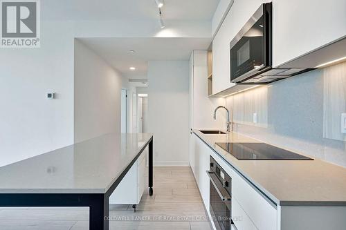 Unit #1302 - 39 Mary Street, Barrie, ON - Indoor Photo Showing Kitchen With Upgraded Kitchen