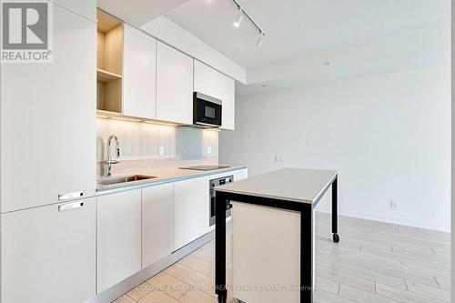 Unit #1302 - 39 Mary Street, Barrie, ON - Indoor Photo Showing Kitchen