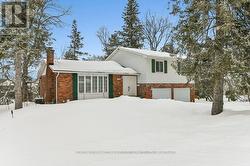 109 DOROTHEA DRIVE  Ottawa, ON K1V 7C6