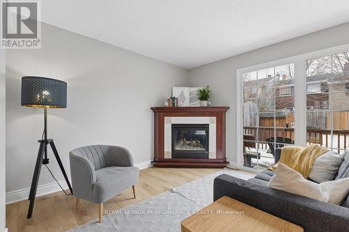 920 Walkley Road, Ottawa, ON - Indoor Photo Showing Living Room With Fireplace